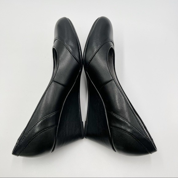 6W 6 WIDE WIDTH Life Stride Womens Dreams Black Wedges Pumps Heels Shoes - Picture 9 of 15